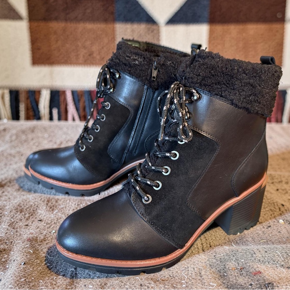 Naturalizer NWT Sz 9.5M Val Black Lace-Up Suede Faux Fur Combat Boots (SH284)